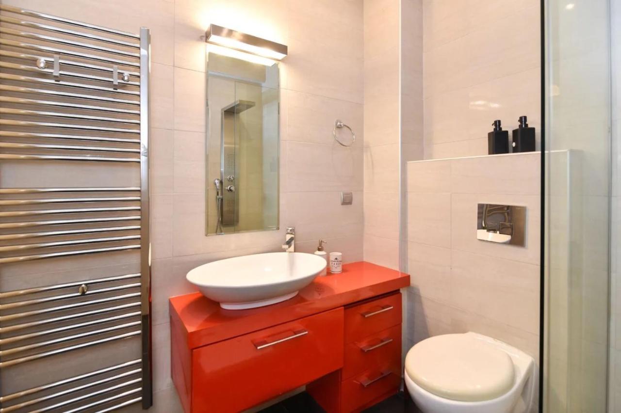 Excellent Apartment Luxuriously Renovated Larissa Luaran gambar