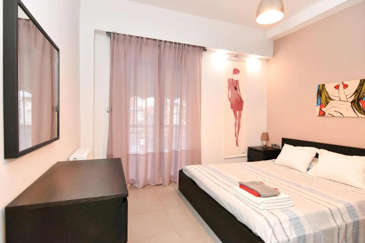 Excellent Apartment Luxuriously Renovated Larissa Luaran gambar